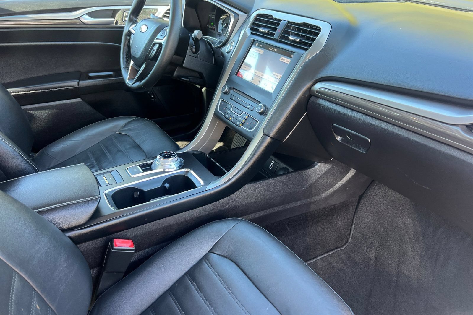 Certified 2018 Ford Fusion Energi SE FWD image 16