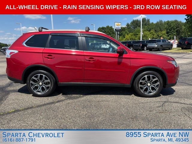 Used 2015 Mitsubishi Outlander GT AWD/4WD image 3