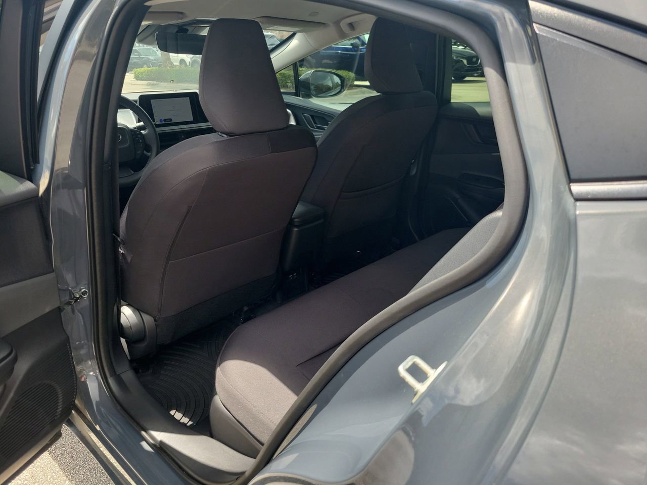 Used 2024 Toyota Prius LE FWD image 9