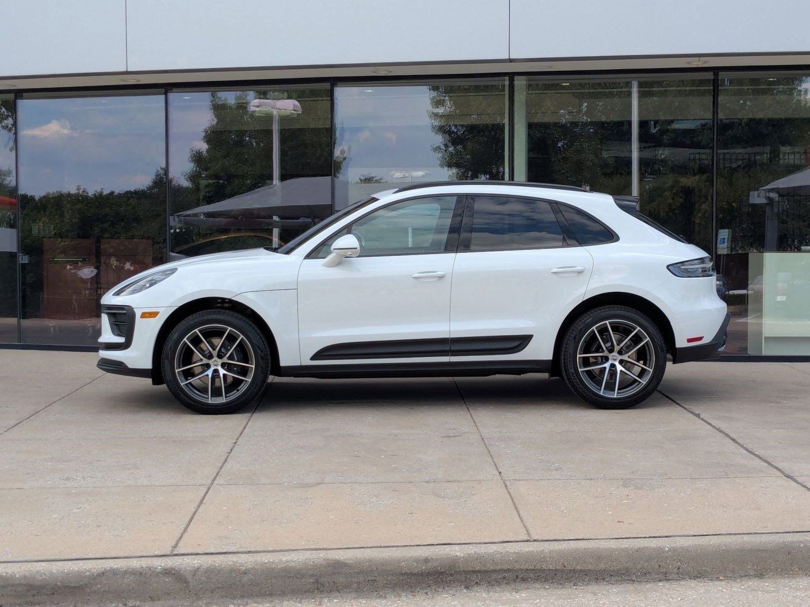 Certified 2026 Porsche Macan AWD/4WD video 2