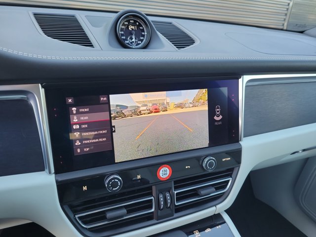 Certified 2023 Porsche Macan GTS AWD/4WD image 32