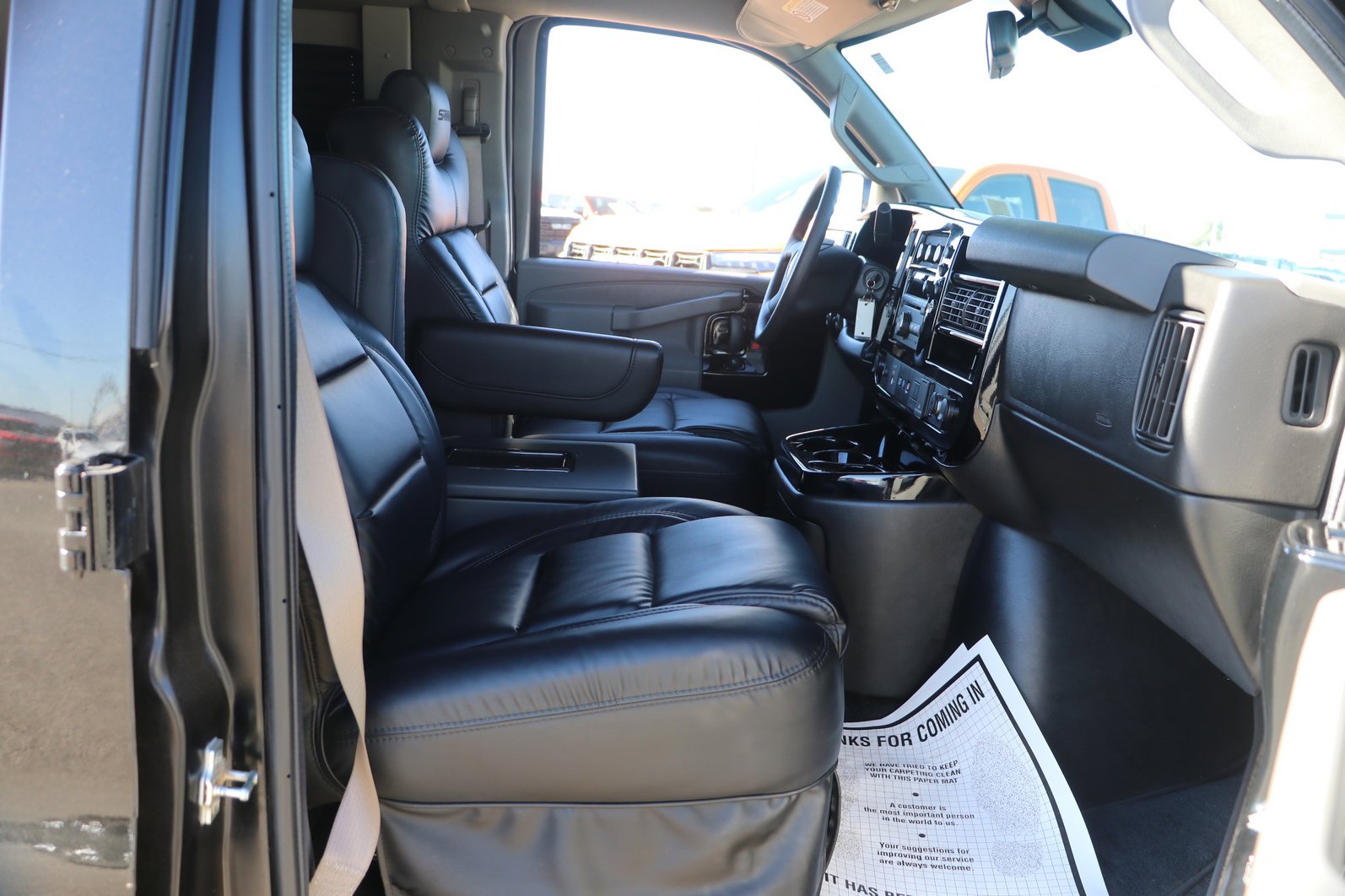 Used 2020 GMC Savana 2500 w/ Enhanced Convenience Package image 28