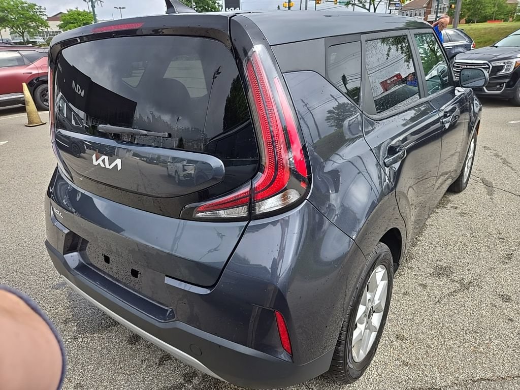 Certified 2024 Kia Soul LX w/ Option Group 015 FWD image 3