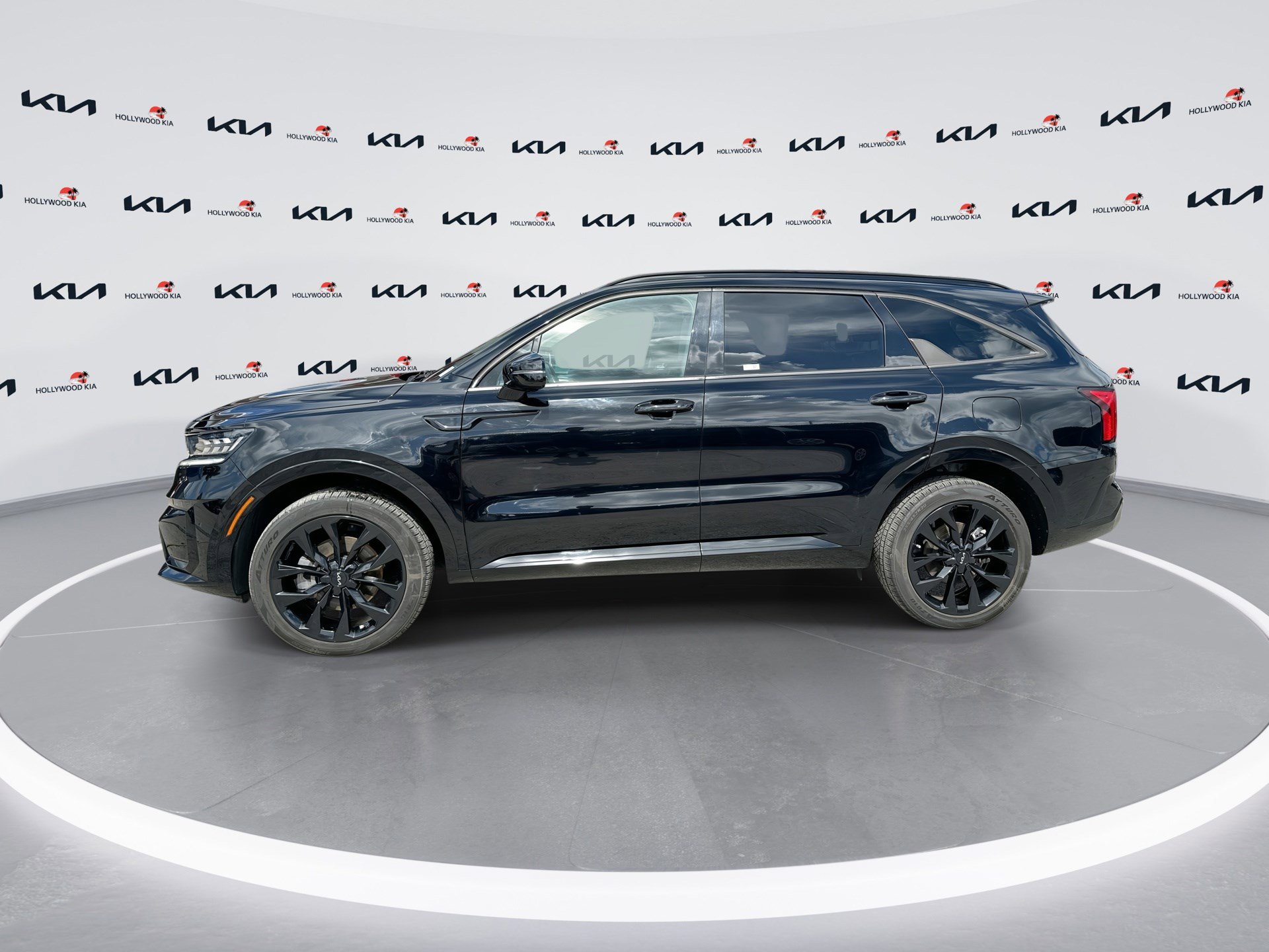 Certified 2023 Kia Sorento SX AWD/4WD image 5