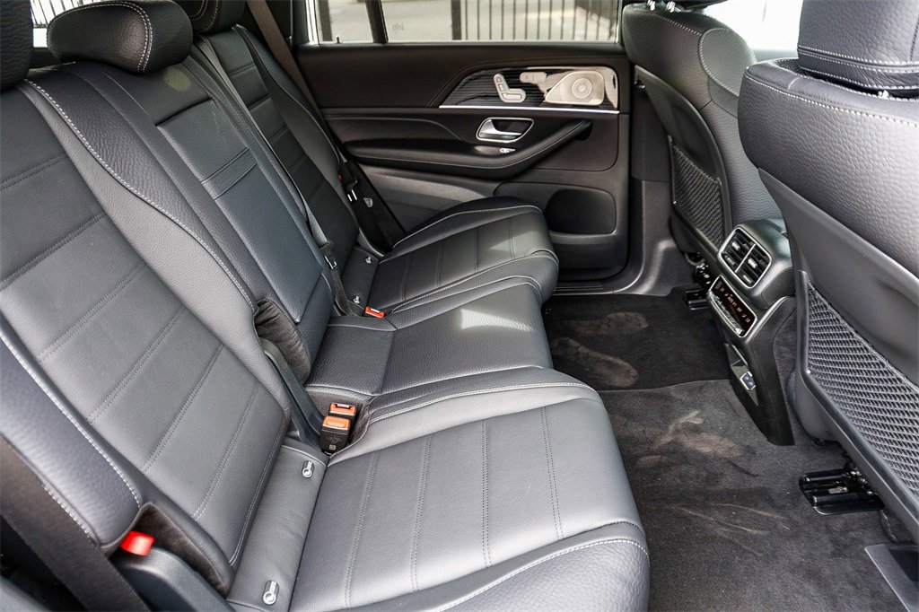 New 2026 Mercedes-Benz GLS 580 4MATIC image 18
