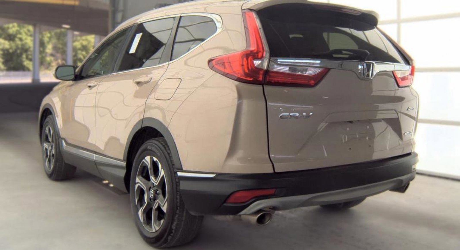 Used 2017 Honda CR-V Touring image 11