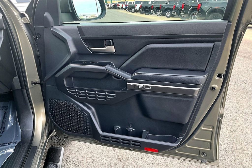 Used 2025 Toyota Tacoma TRD Off-Road image 24