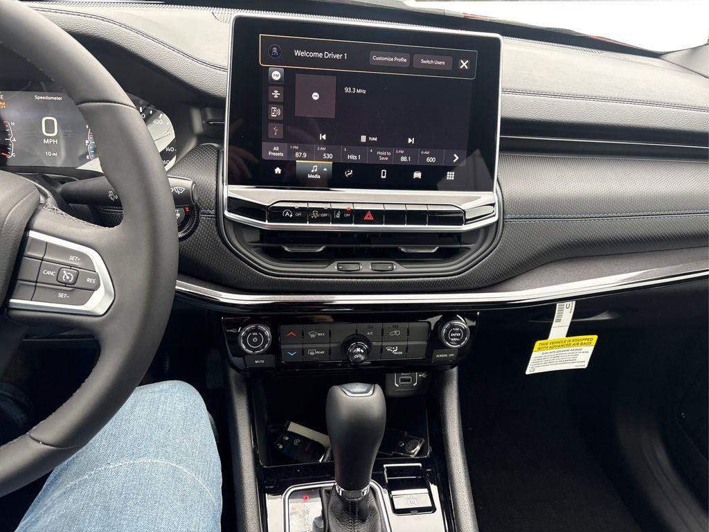 New 2026 Jeep Compass Latitude image 16