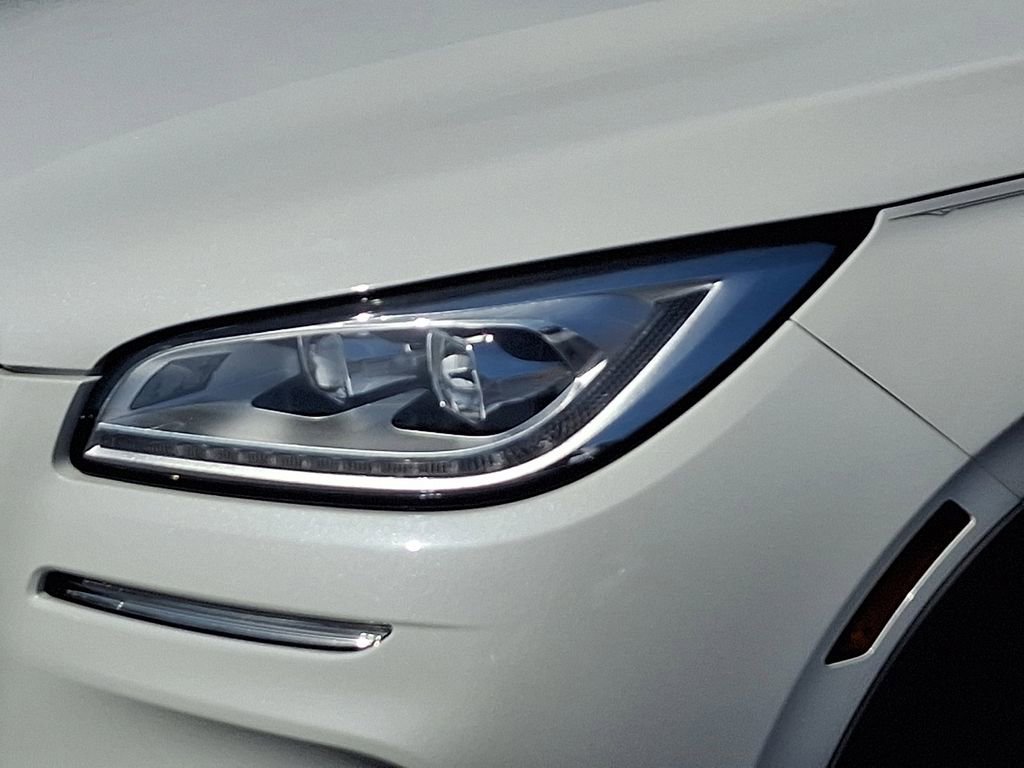 Certified 2023 Lincoln Corsair Reserve w/ Equipment Group 201A AWD/4WD image 9