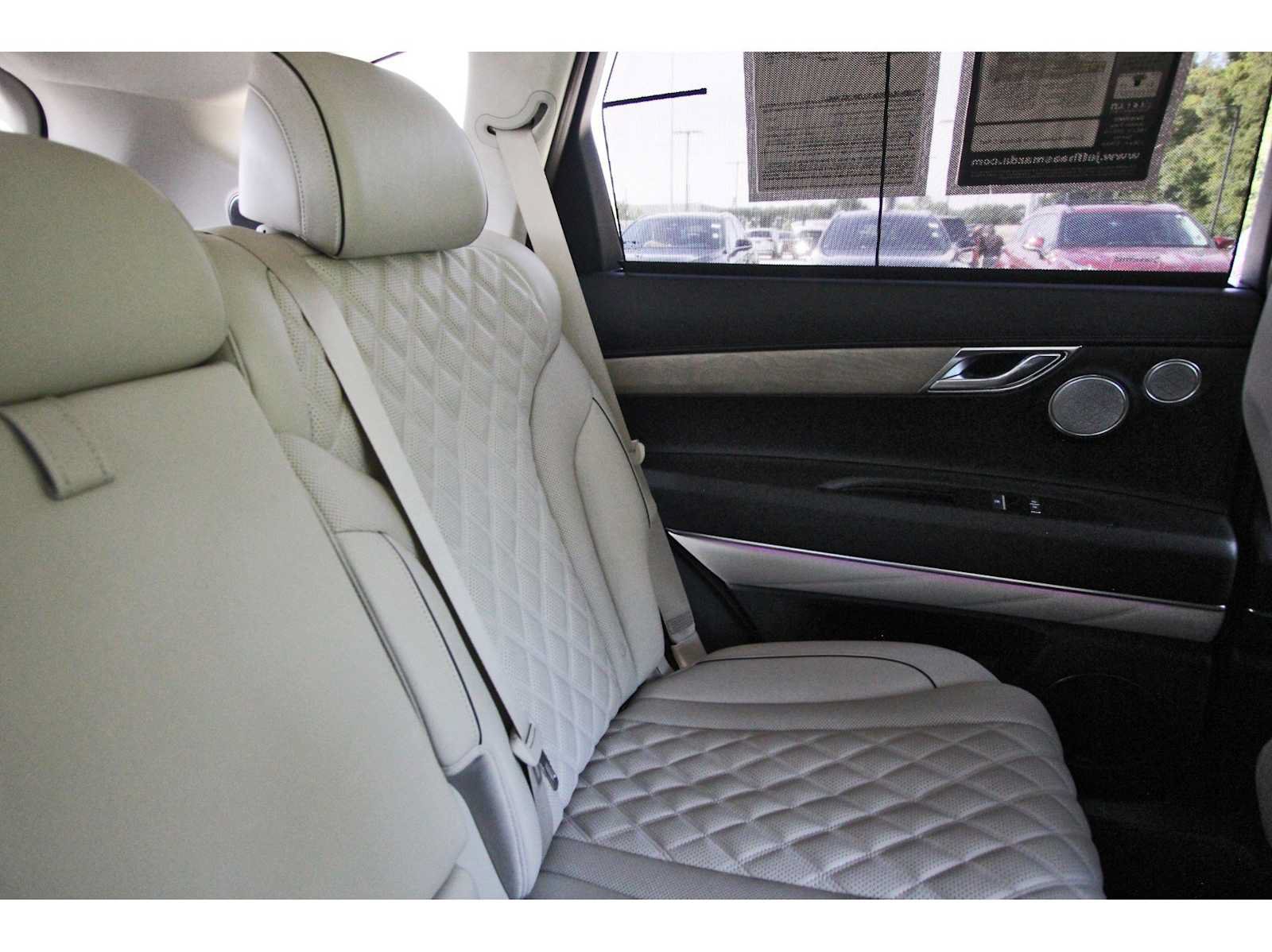 Used 2024 Genesis GV80 3.5T w/ Prestige Package AWD/4WD image 10