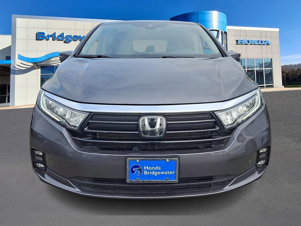 Used 2024 Honda Odyssey Touring image 2
