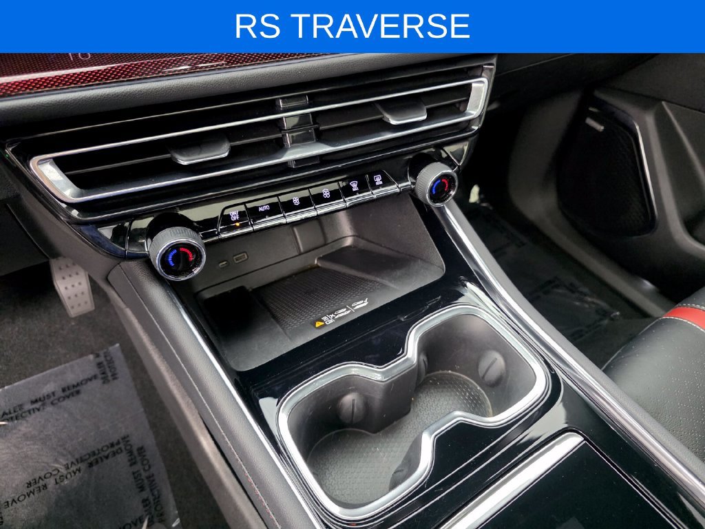 Used 2024 Chevrolet Traverse RS FWD image 26