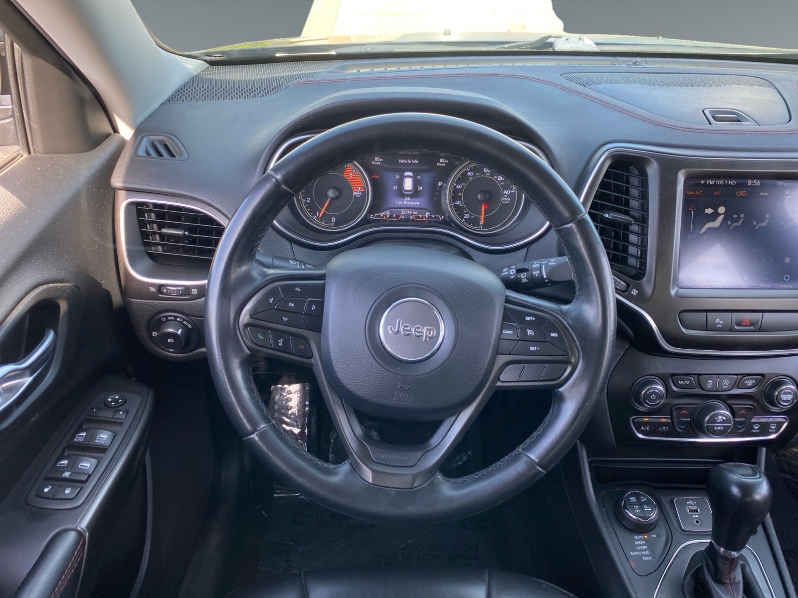 Used 2020 Jeep Cherokee Trailhawk w/ Comfort/Convenience Group AWD/4WD image 12