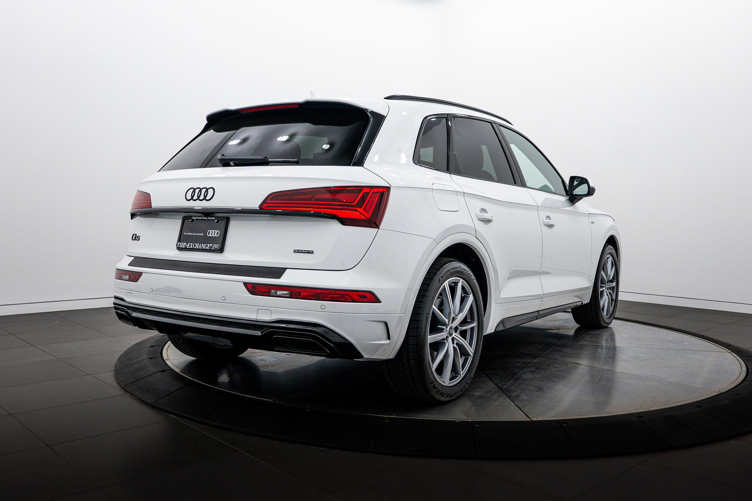 Certified 2025 Audi Q5 e Premium Plus AWD/4WD image 4