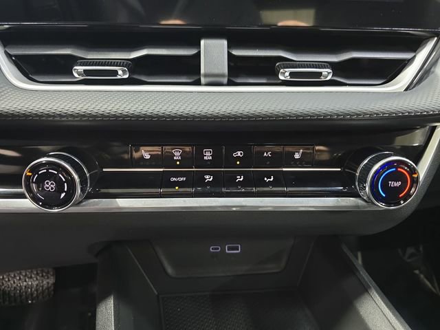 New 2026 Chevrolet Equinox LT w/ LPO, Floor Liner Package image 21