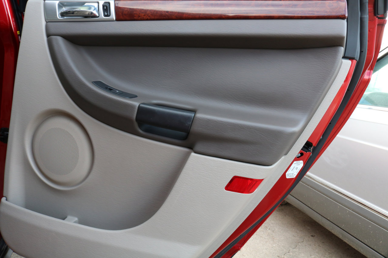 Used 2004 Chrysler Pacifica AWD image 37