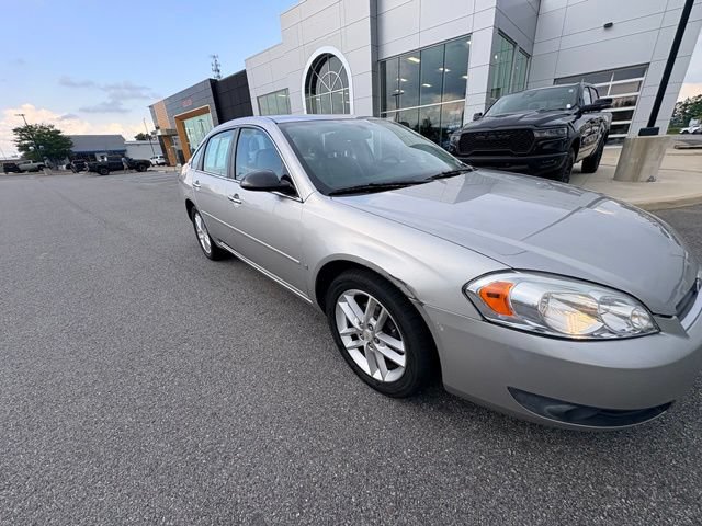 Used 2008 Chevrolet Impala LTZ FWD image 12