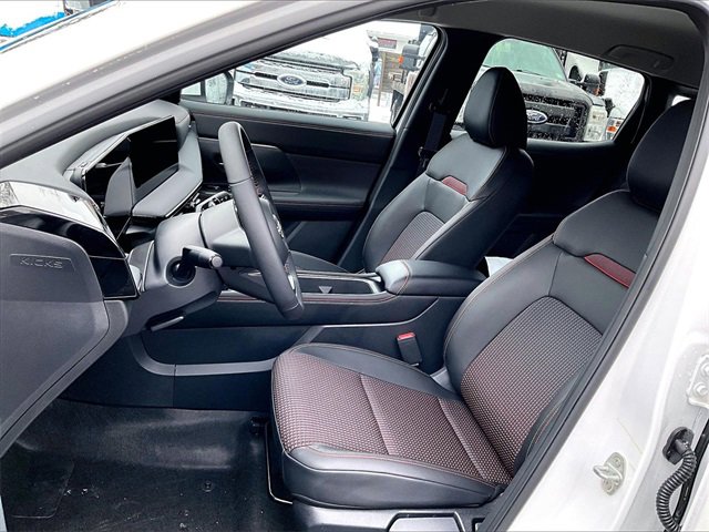 Used 2025 Nissan Kicks SR image 21