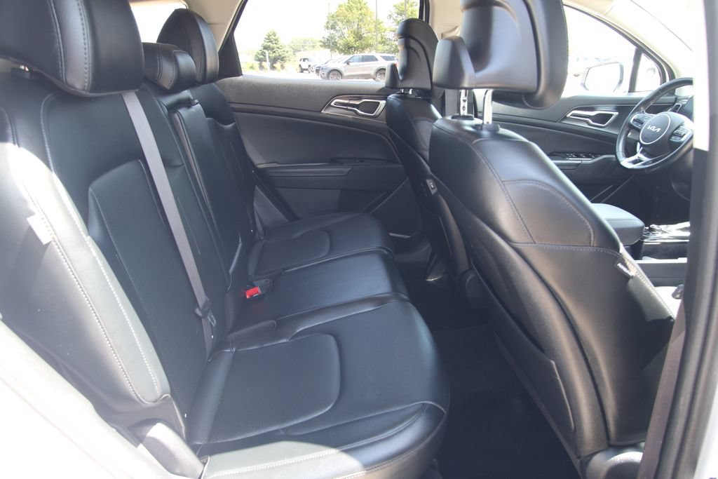 Used 2024 Kia Sportage EX FWD image 9