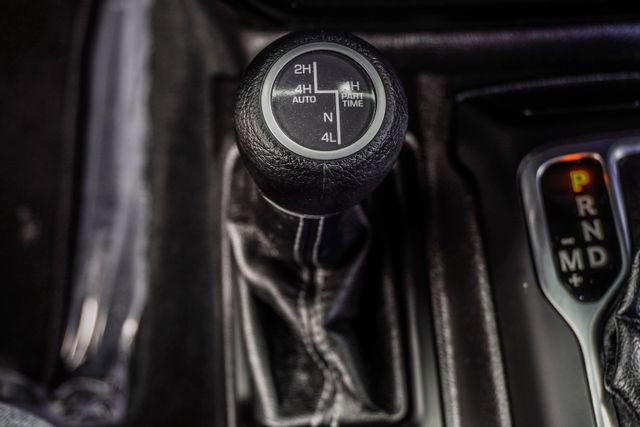 Used 2024 Jeep Wrangler Unlimited Sahara AWD/4WD image 23