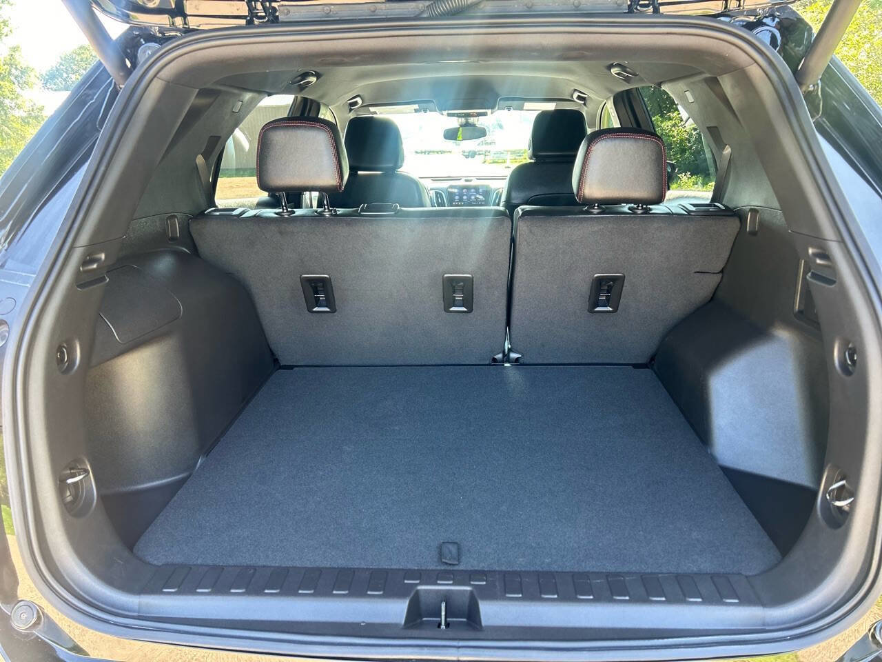 Used 2024 Chevrolet Equinox RS w/ RS Leather Package image 10
