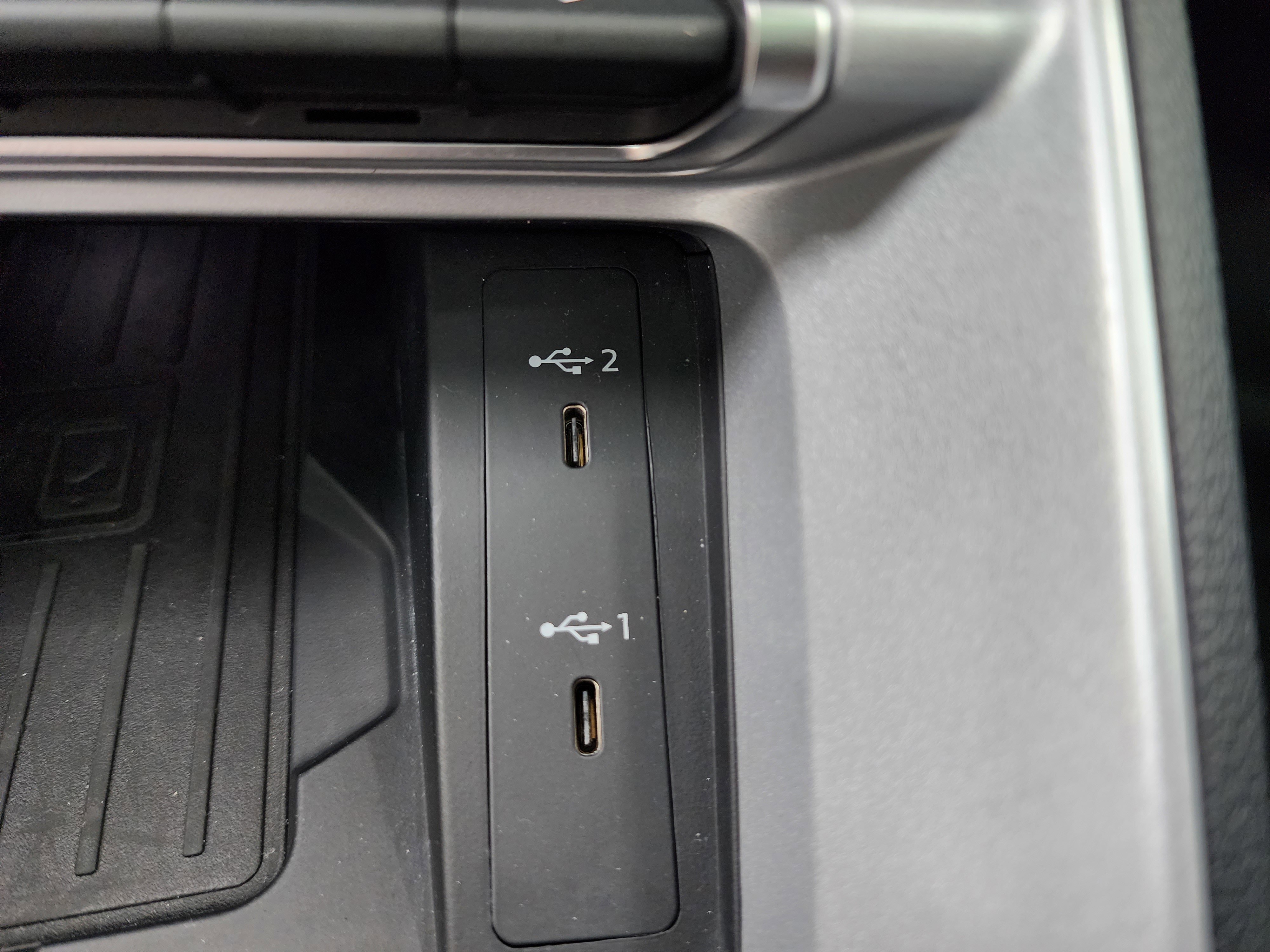 Used 2024 Audi Q3 2.0T Premium image 50