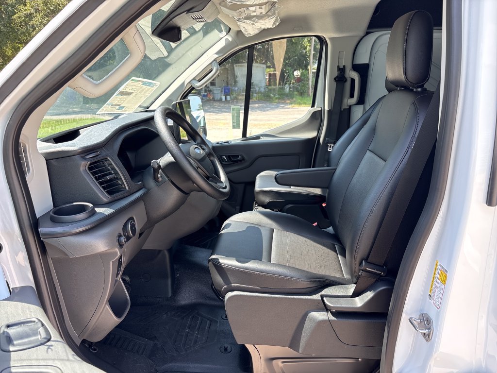 New 2026 Ford Transit 150 Low Roof RWD image 27