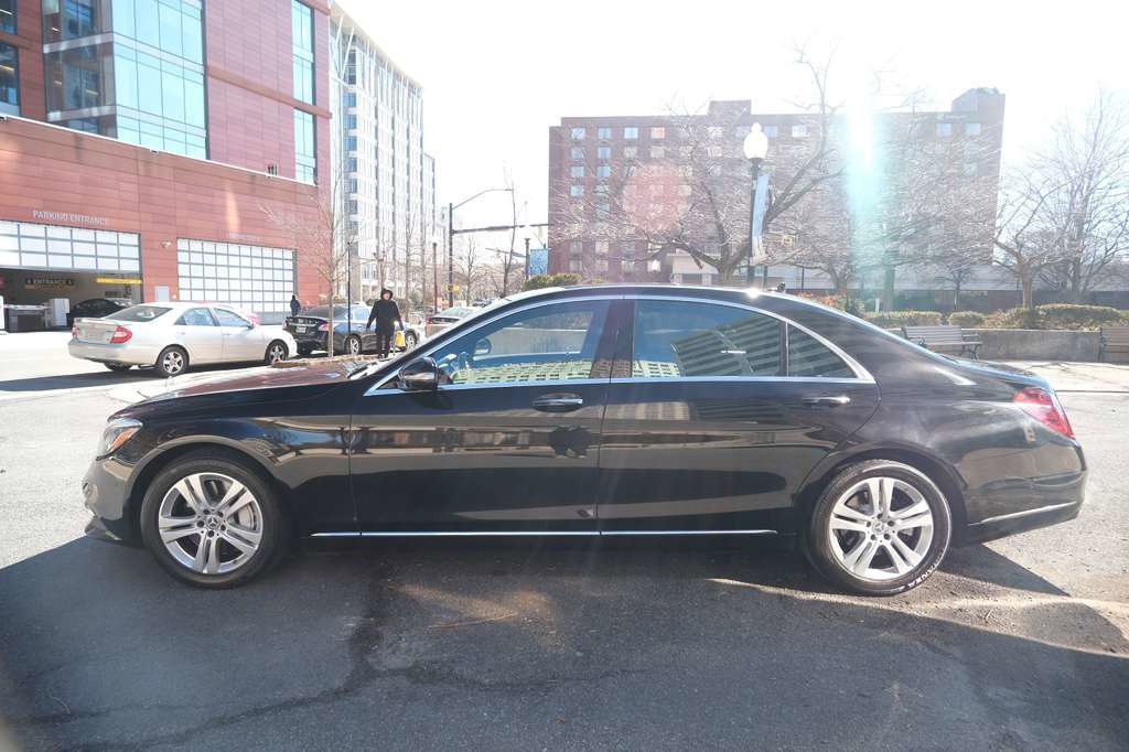 Used 2018 Mercedes-Benz S 560 4MATIC Sedan w/ Premium Package image 6