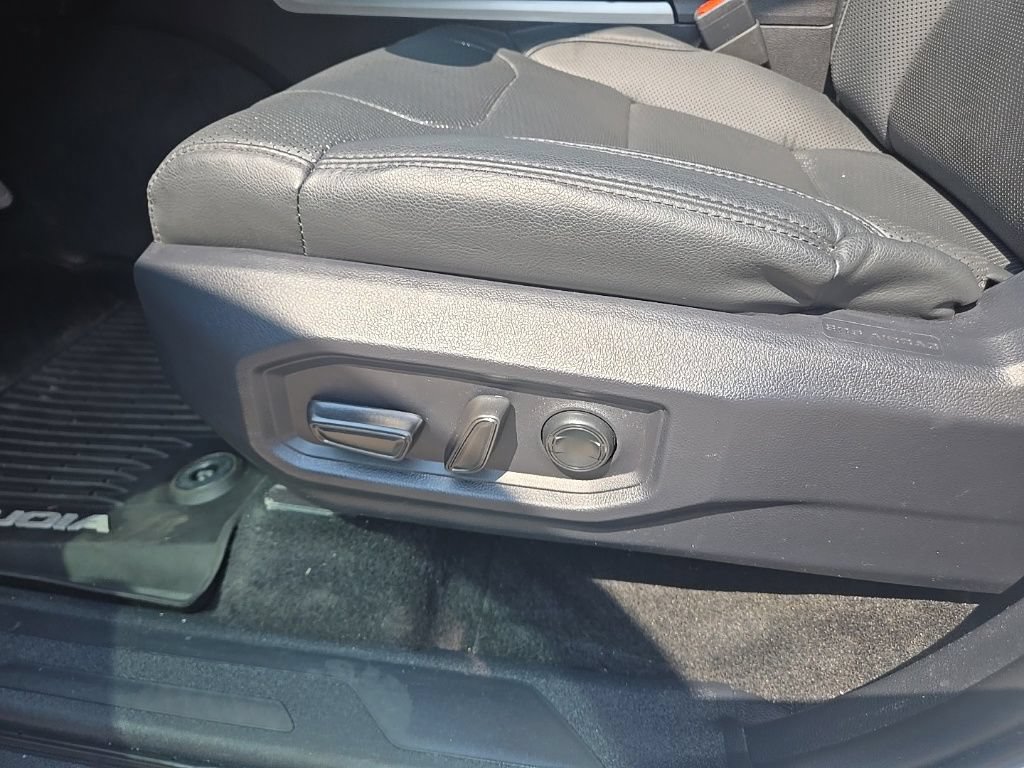 Used 2024 Toyota Sequoia Limited AWD/4WD image 10