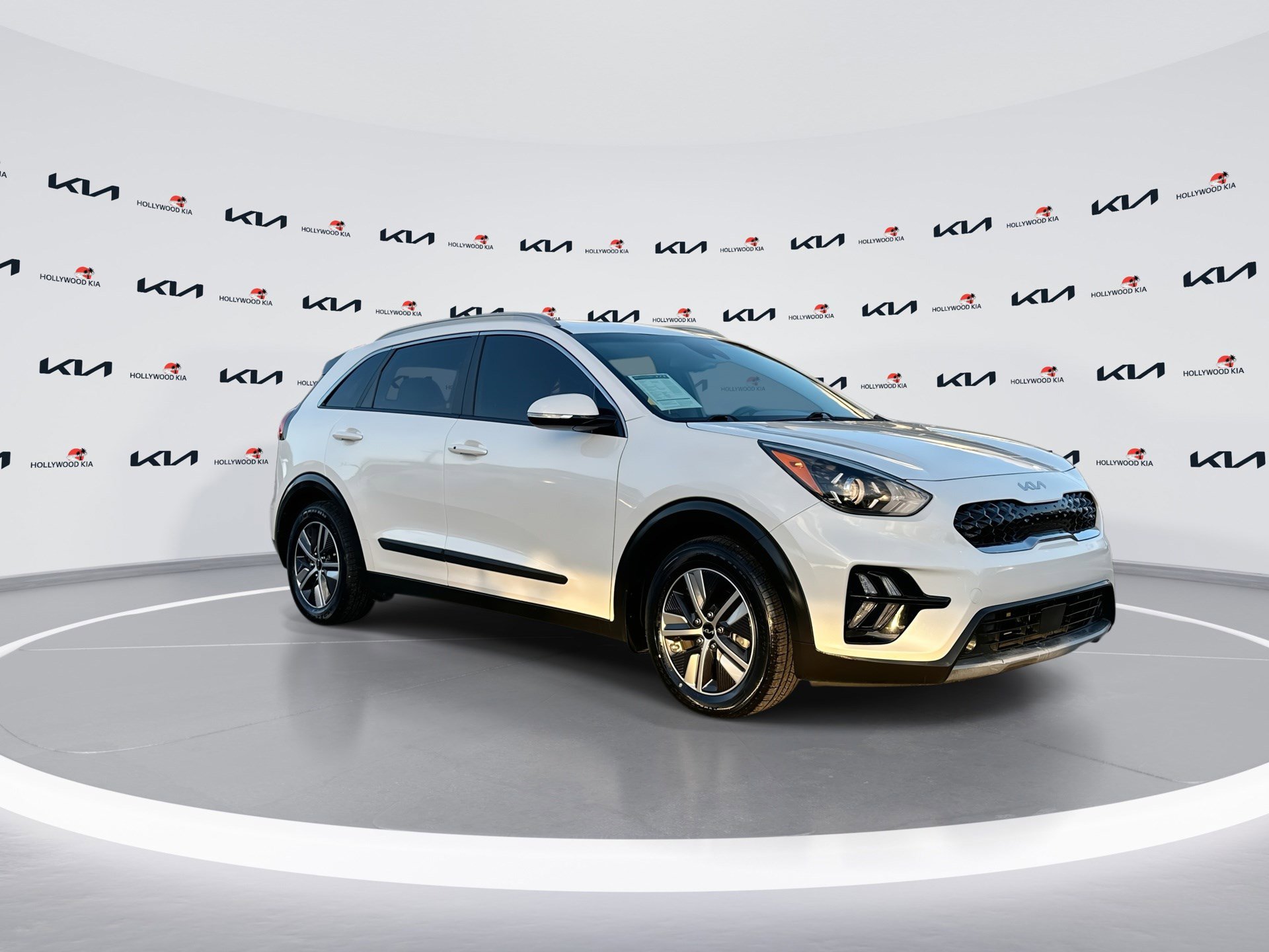 Certified 2022 Kia Niro EX Premium image 2