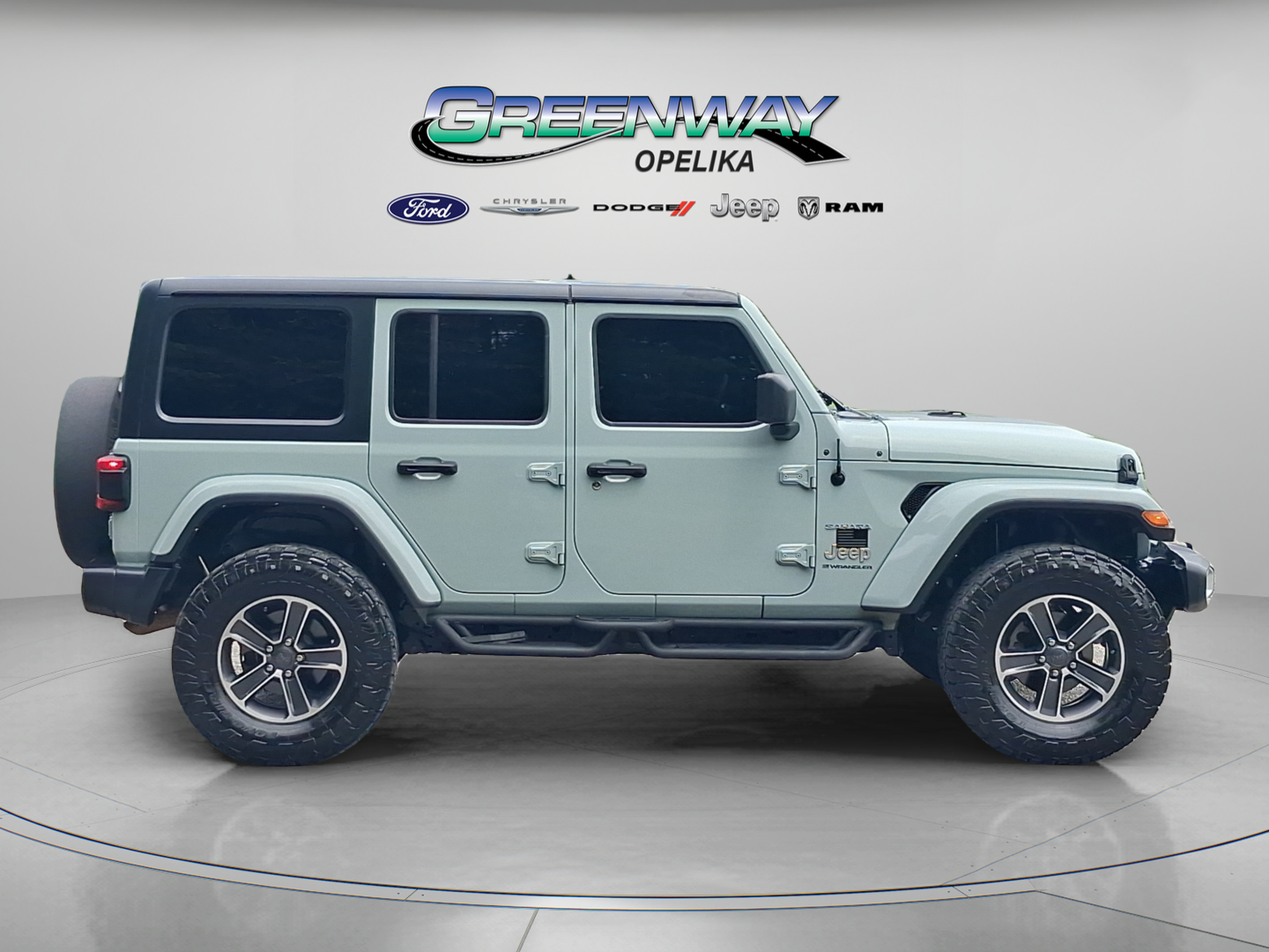 Used 2023 Jeep Wrangler Unlimited Sahara w/ LED Lighting Group AWD/4WD image 8