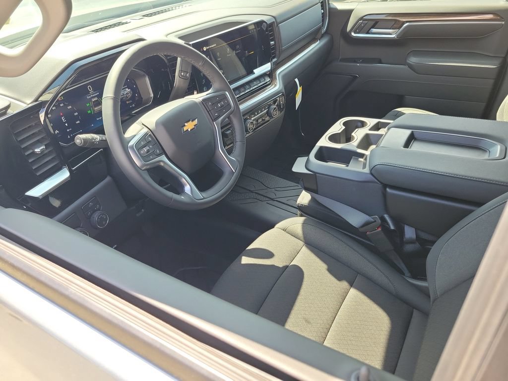 New 2026 Chevrolet Silverado 1500 LT w/ LPO, Dark Essentials Package RWD image 3