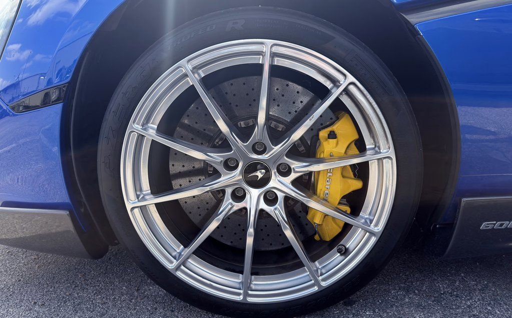 Used 2020 McLaren 600LT Spider image 31