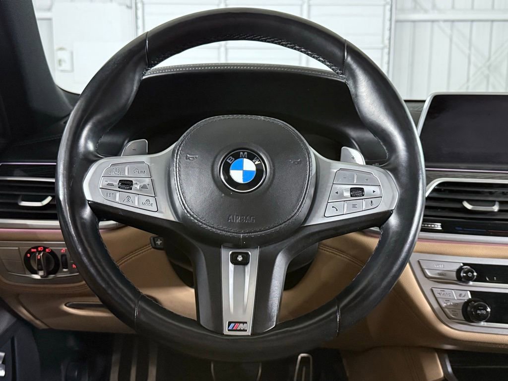 Used 2022 BMW 750i xDrive w/ Executive Package image 45