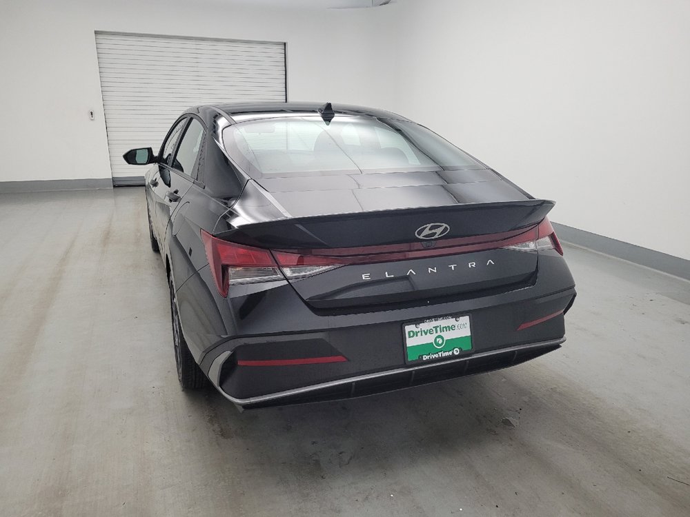 Used 2025 Hyundai Elantra Sport FWD image 6