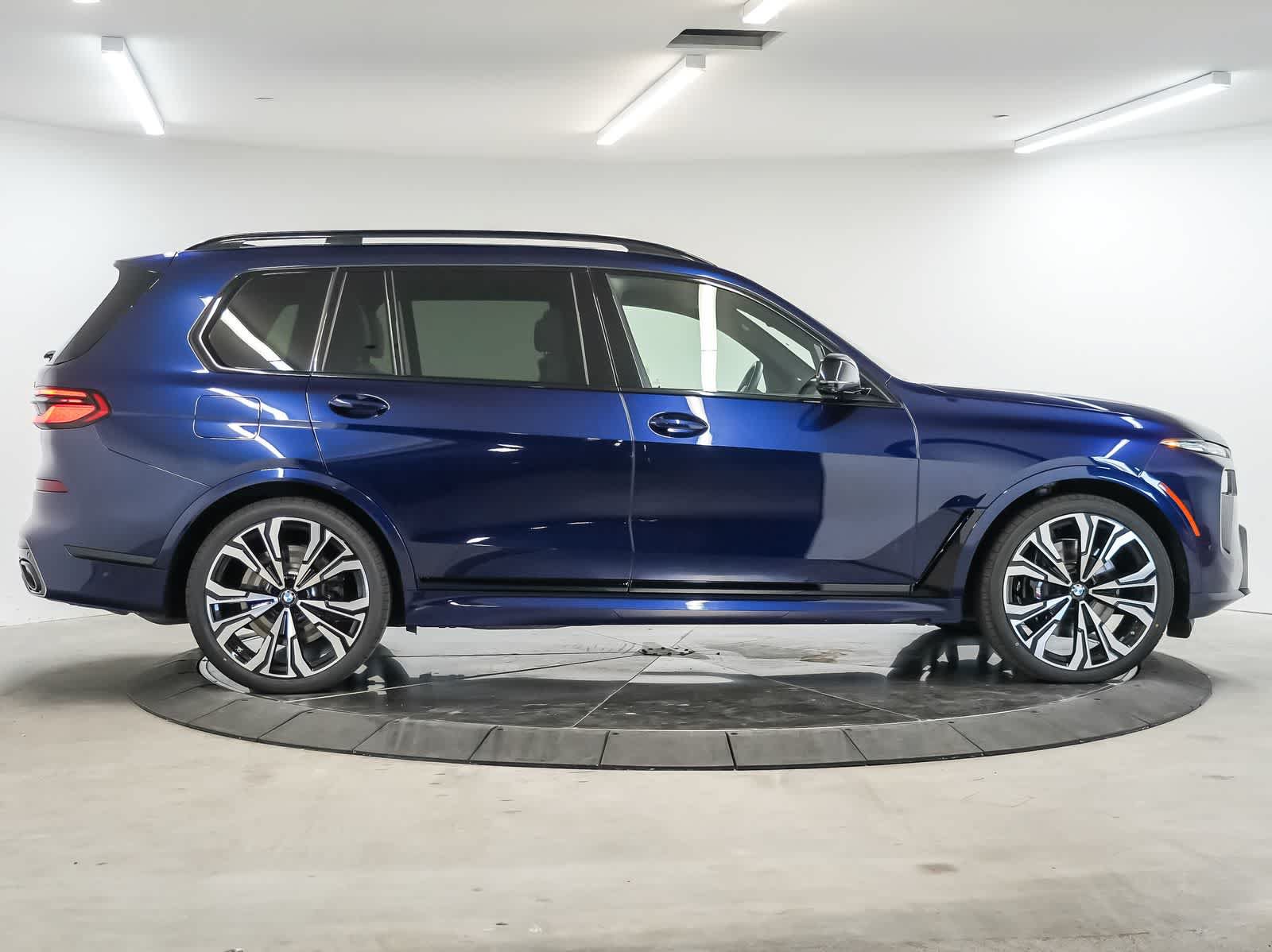 Used 2024 BMW X7 M60i w/ Executive Package AWD/4WD image 8