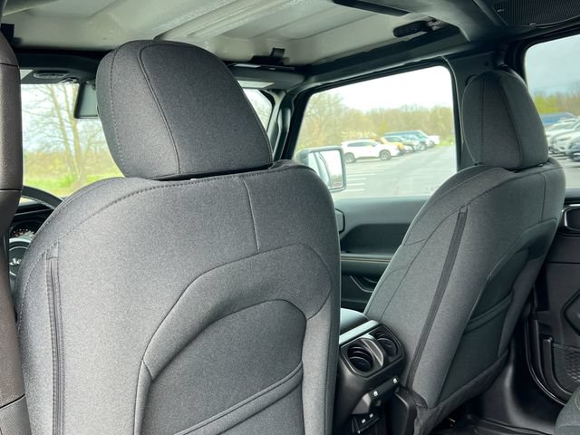 New 2025 Jeep Wrangler Unlimited Sahara w/ Safety Group AWD/4WD image 32