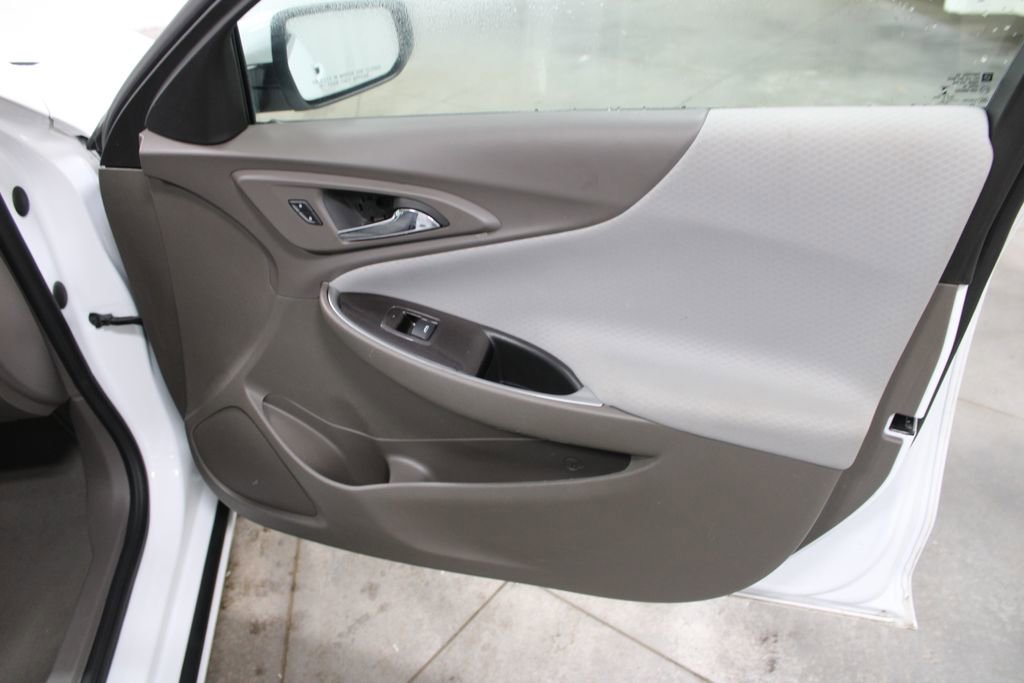 Used 2024 Chevrolet Malibu LT image 22