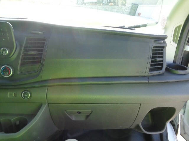 Used 2020 Ford Transit 250 Medium Roof image 20