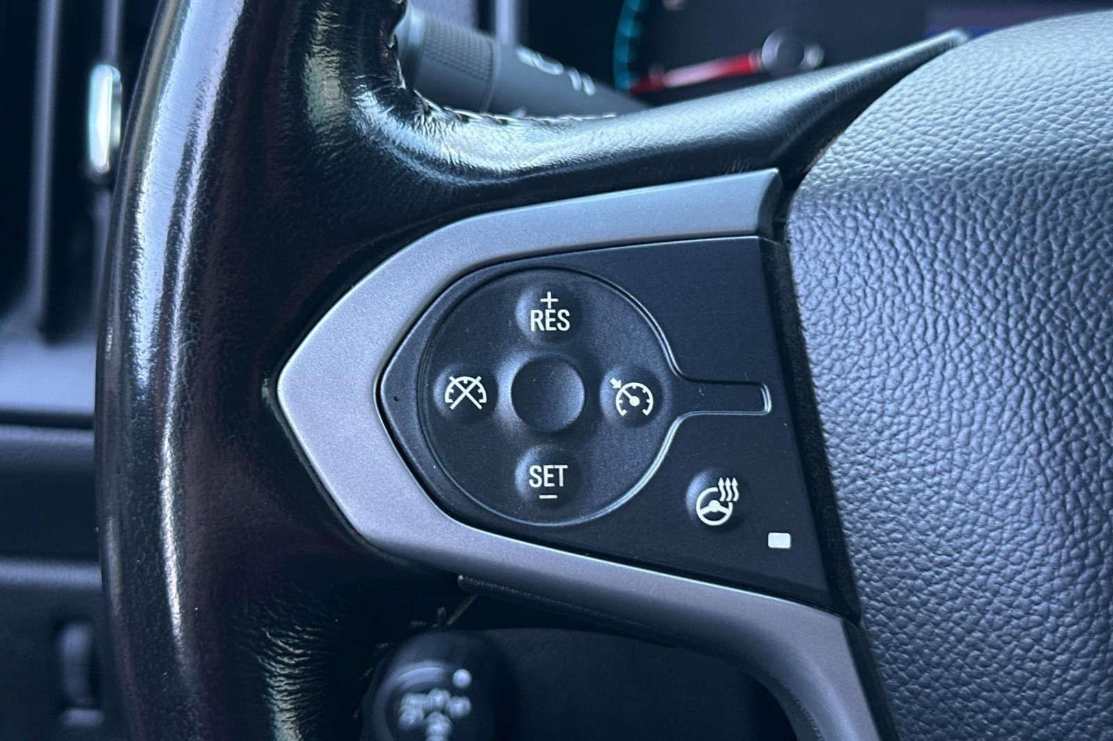 Used 2019 Chevrolet Colorado ZR2 image 33