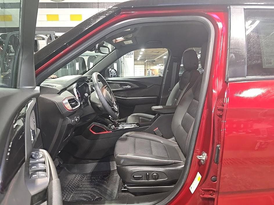 Used 2022 Chevrolet TrailBlazer RS w/ Technology Package image 10