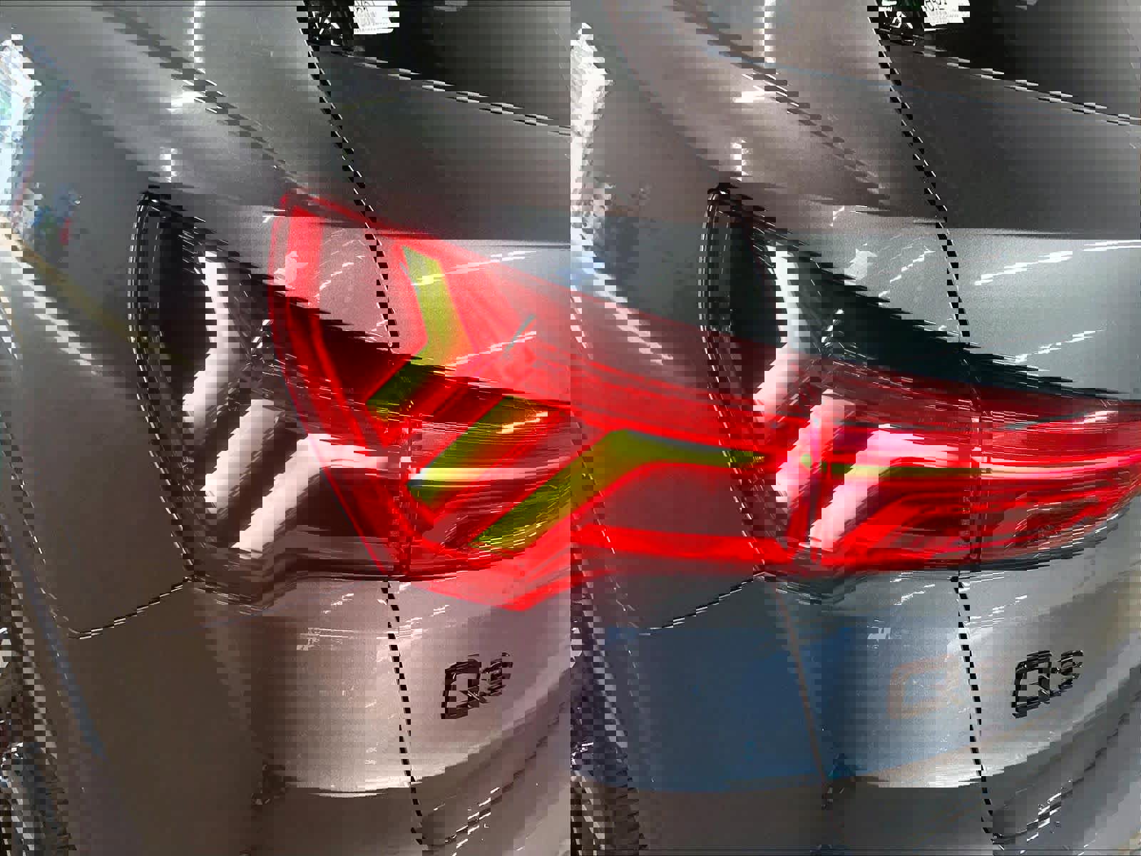 Certified 2025 Audi Q3 2.0T Premium Plus w/ Premium Plus Package image 32