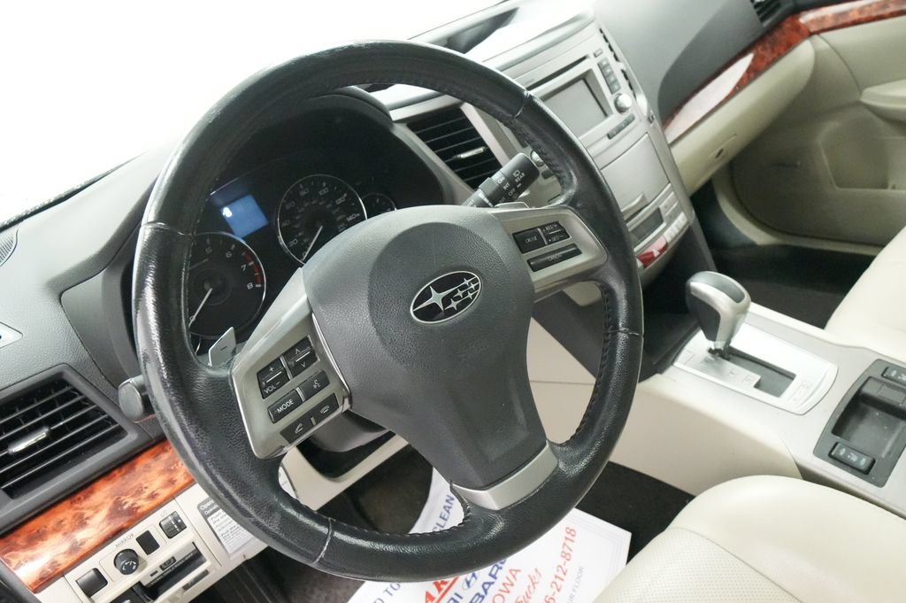Used 2012 Subaru Outback 2.5i Limited w/ Moonroof Pkg AWD/4WD image 12