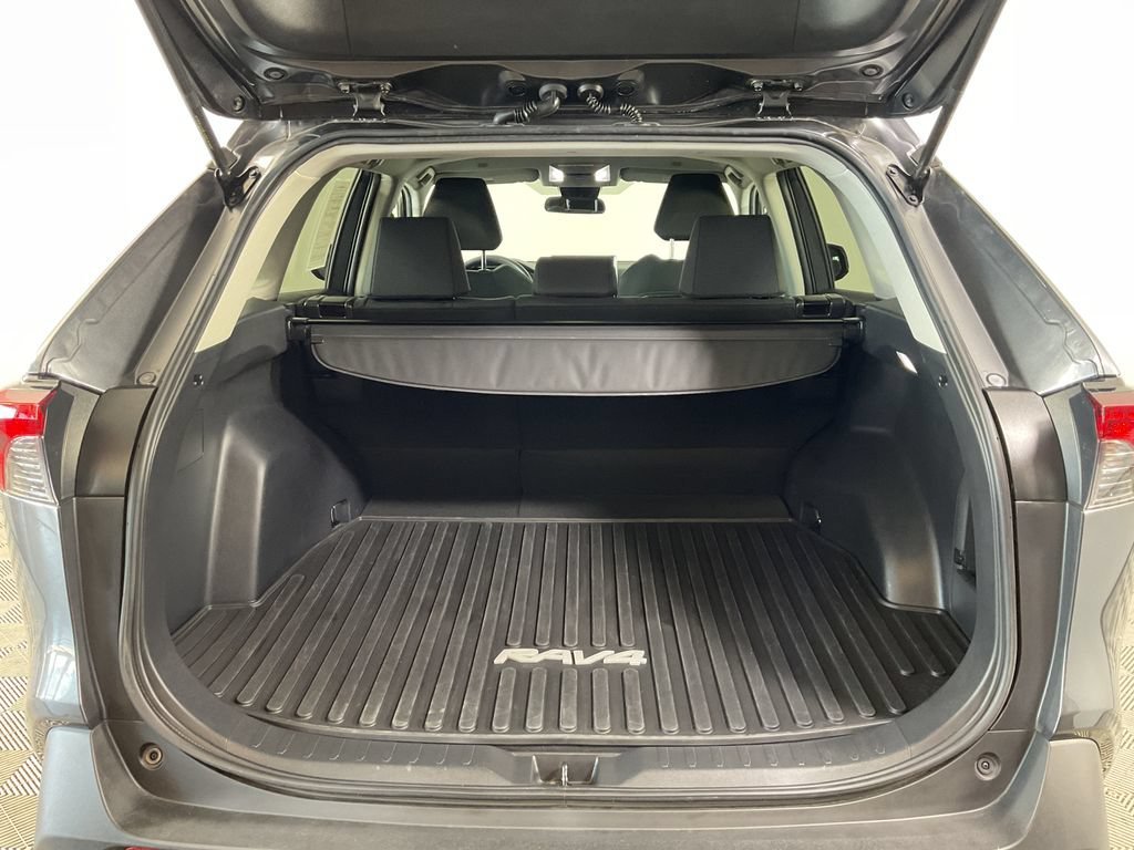 Used 2023 Toyota RAV4 LE AWD/4WD image 20