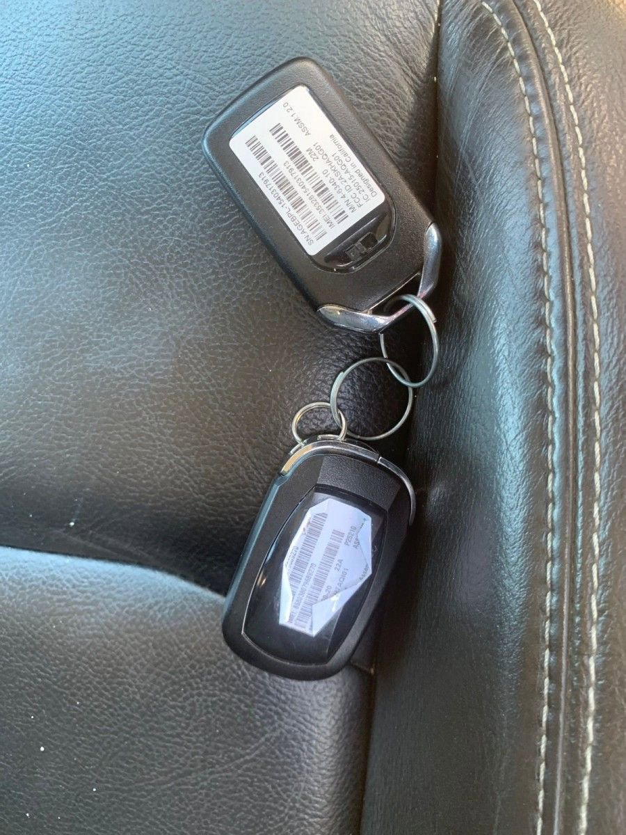 Used 2018 Jeep Wrangler Unlimited Sahara w/ Safety Group image 32