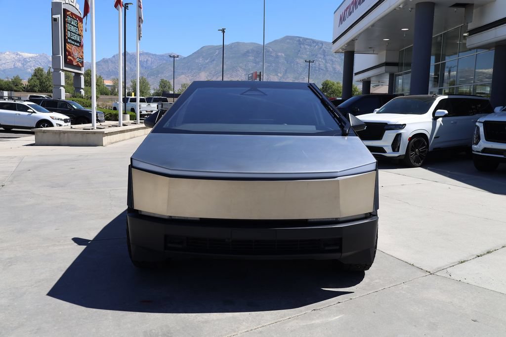 Used 2025 Tesla Cybertruck AWD Crew Cab image 9