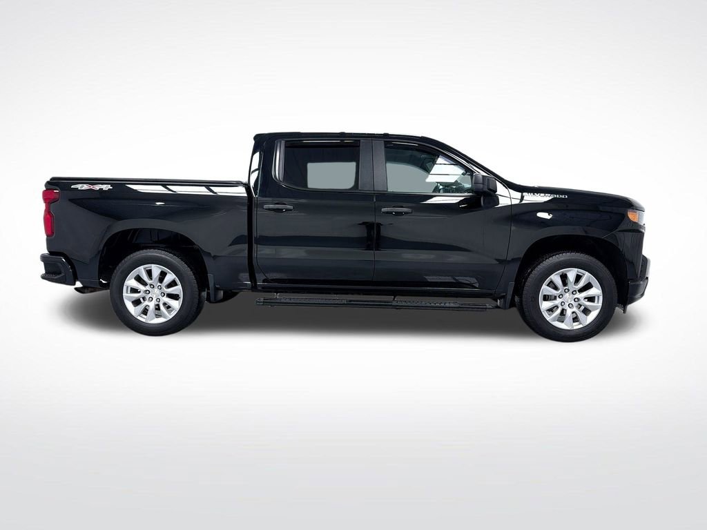 Used 2022 Chevrolet Silverado 1500 Custom image 2