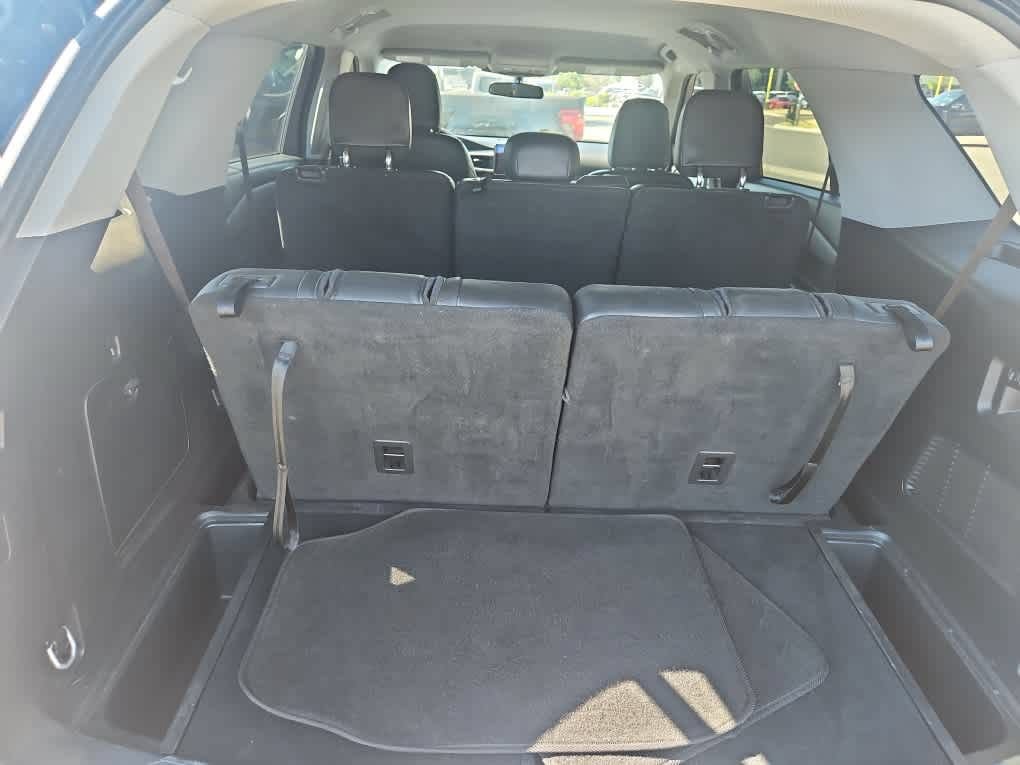 Certified 2023 Ford Explorer XLT w/ Equipment Group 202A RWD image 8