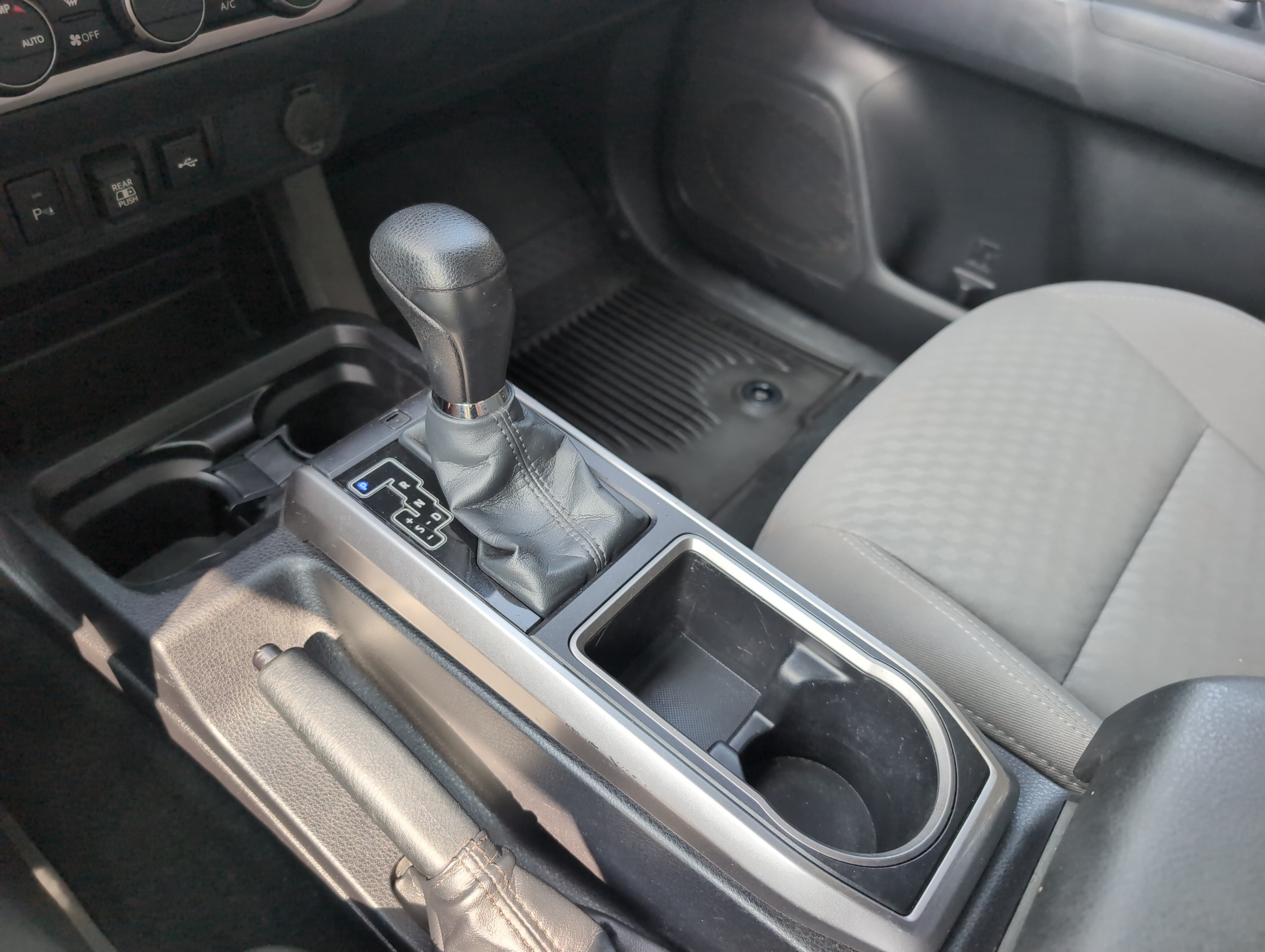 Used 2023 Toyota Tacoma SR5 AWD/4WD image 26
