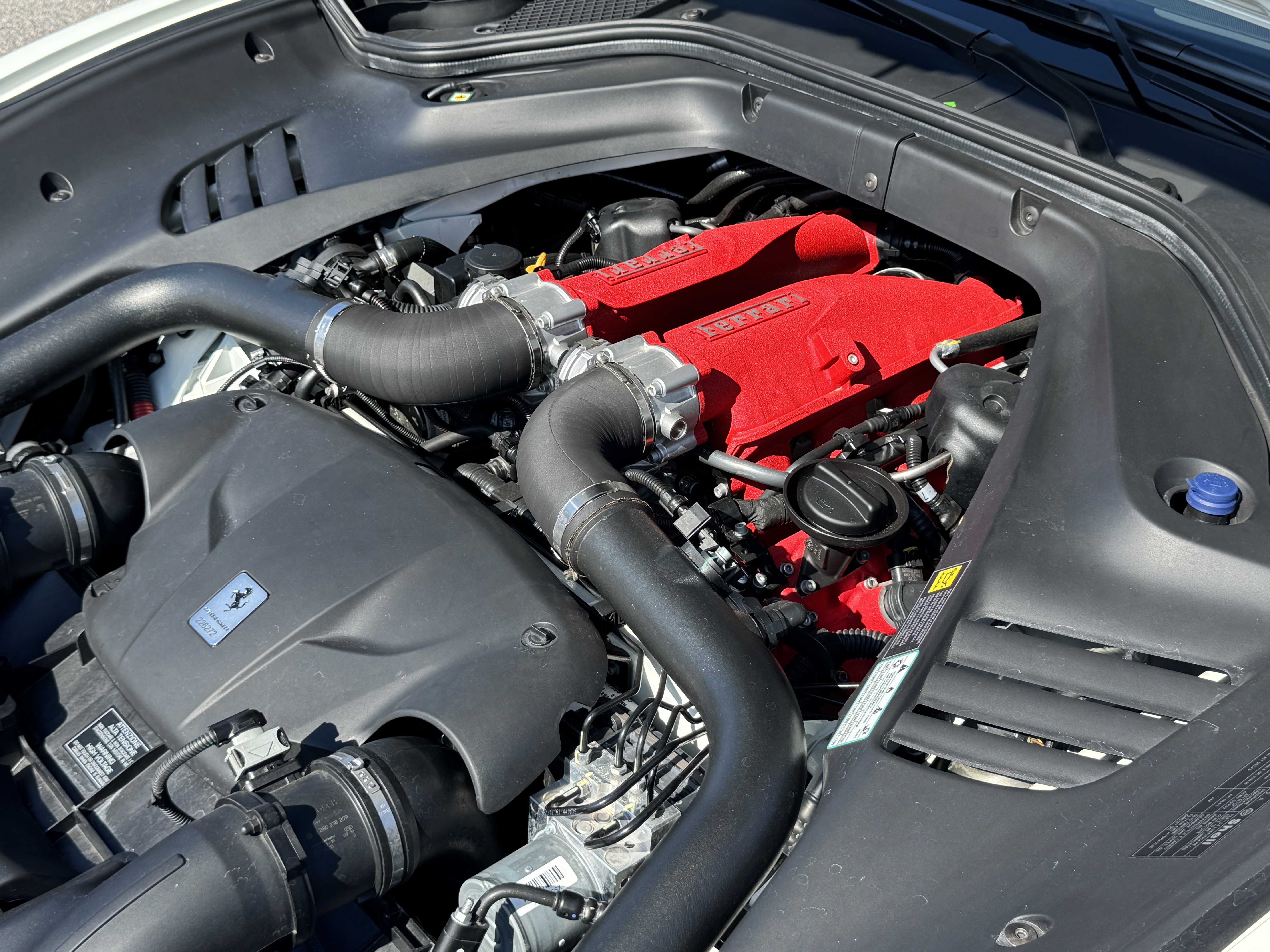 Used 2017 Ferrari California T image 23